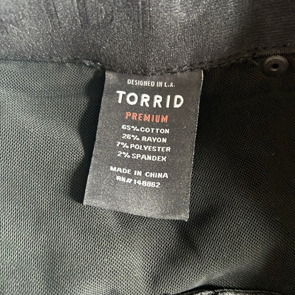 Torrid black bombshell skinny jeans size 18R - Picture 4 of 9